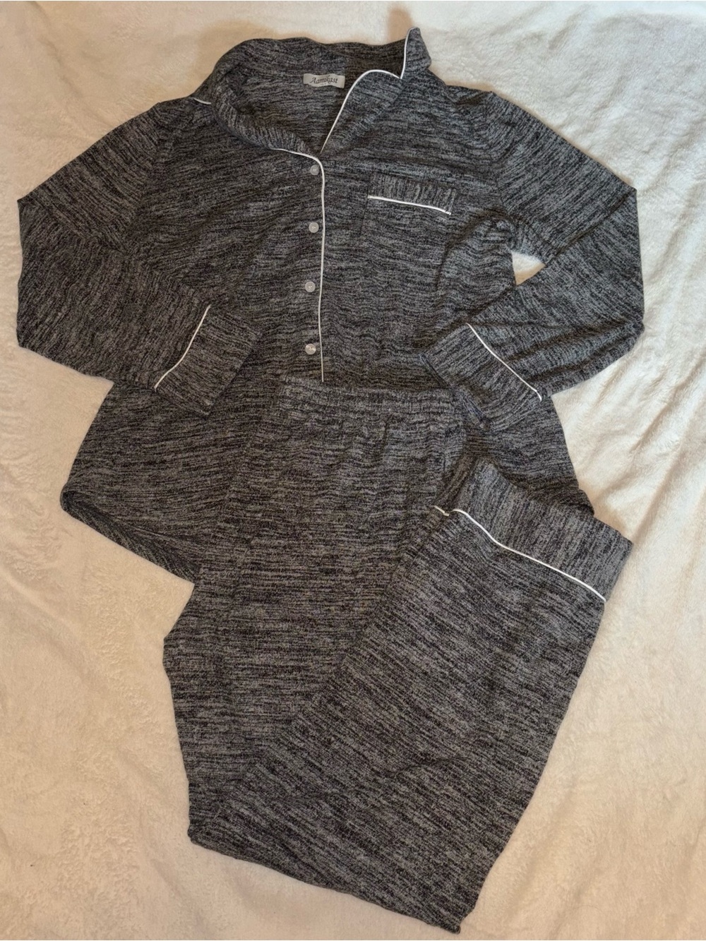 Aamikast Pajama Set